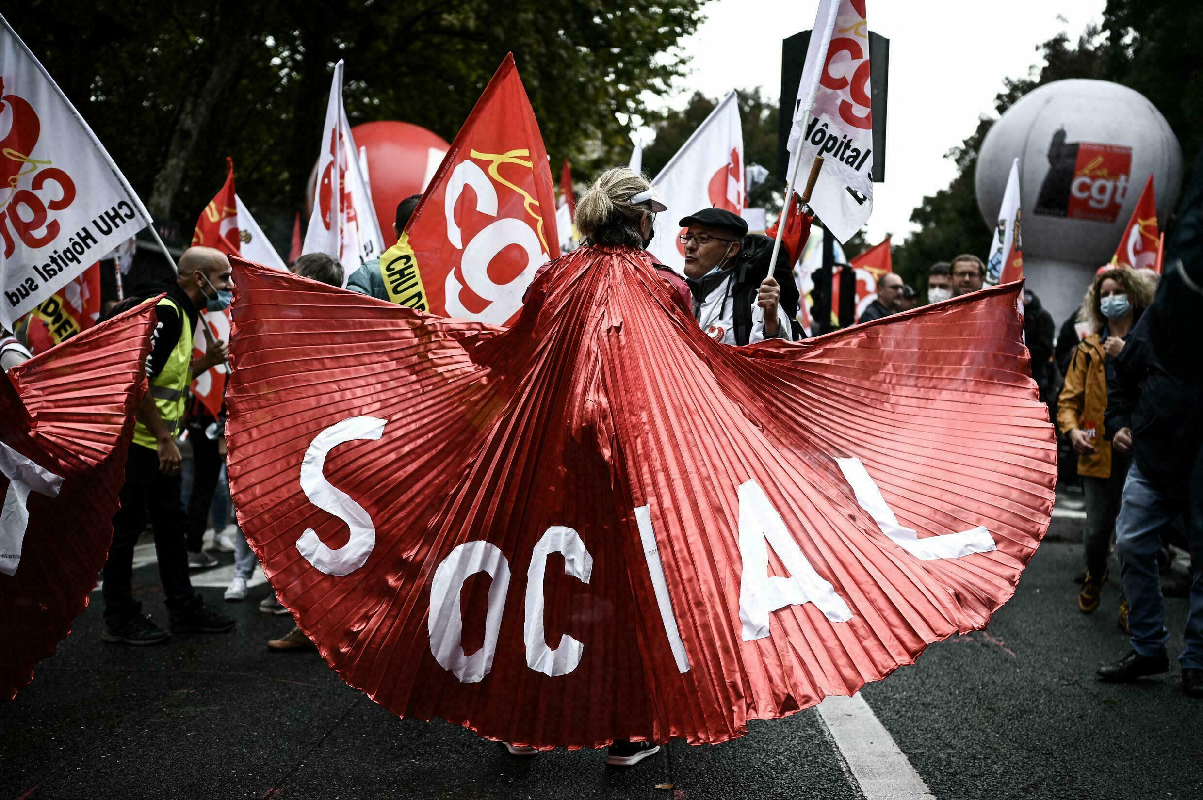 Marchas multitudinarias en Francia reclaman mejoras en los salarios y pensiones